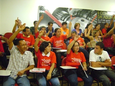 Assembléia dos docentes da UNEB aprova indicativo de greve